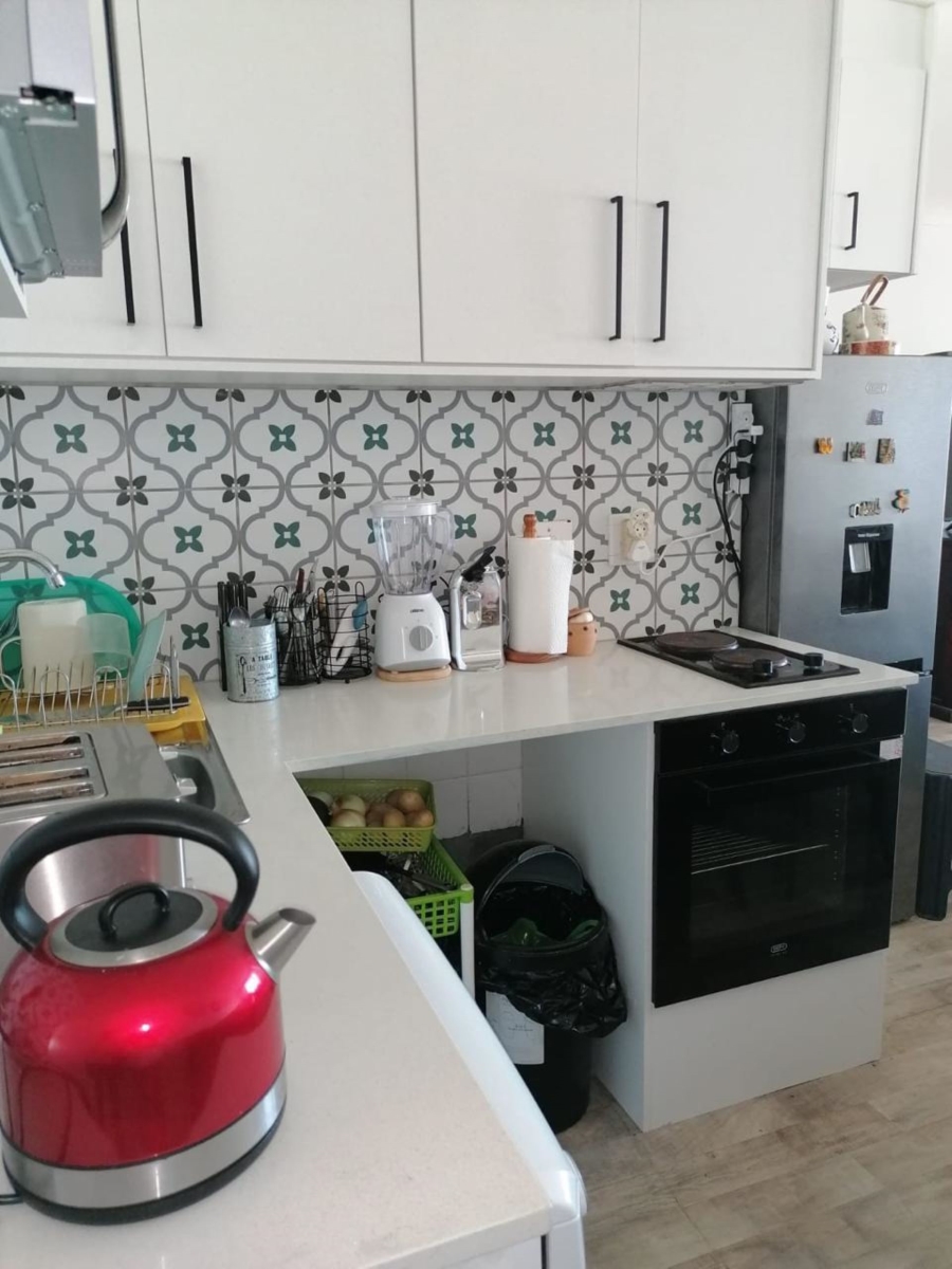 1 Bedroom Property for Sale in Van Riebeeckstrand Western Cape